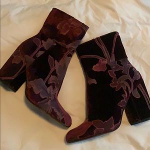 NWOT Maroon Floral Goldie Booties fromSteve Madden